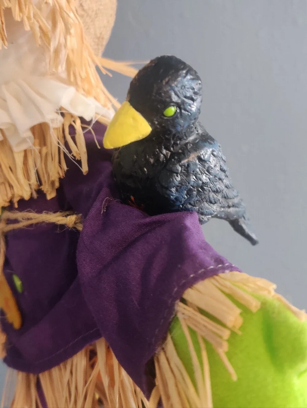 Halloween Scarecrow Fabric Straw Figurine Crow Freestanding festive Multicolor